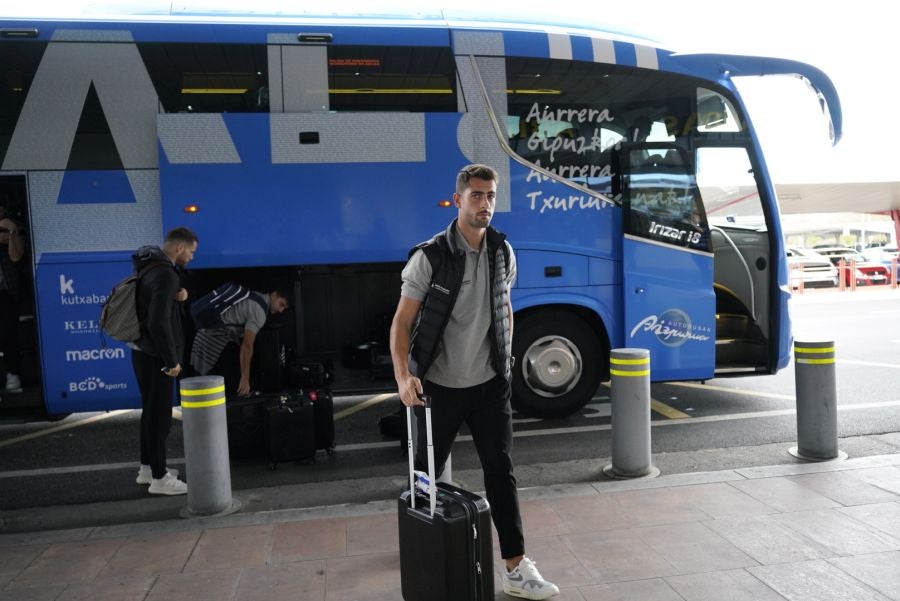 Fotos: Imanol se lleva 25 futbolistas a Nicosia