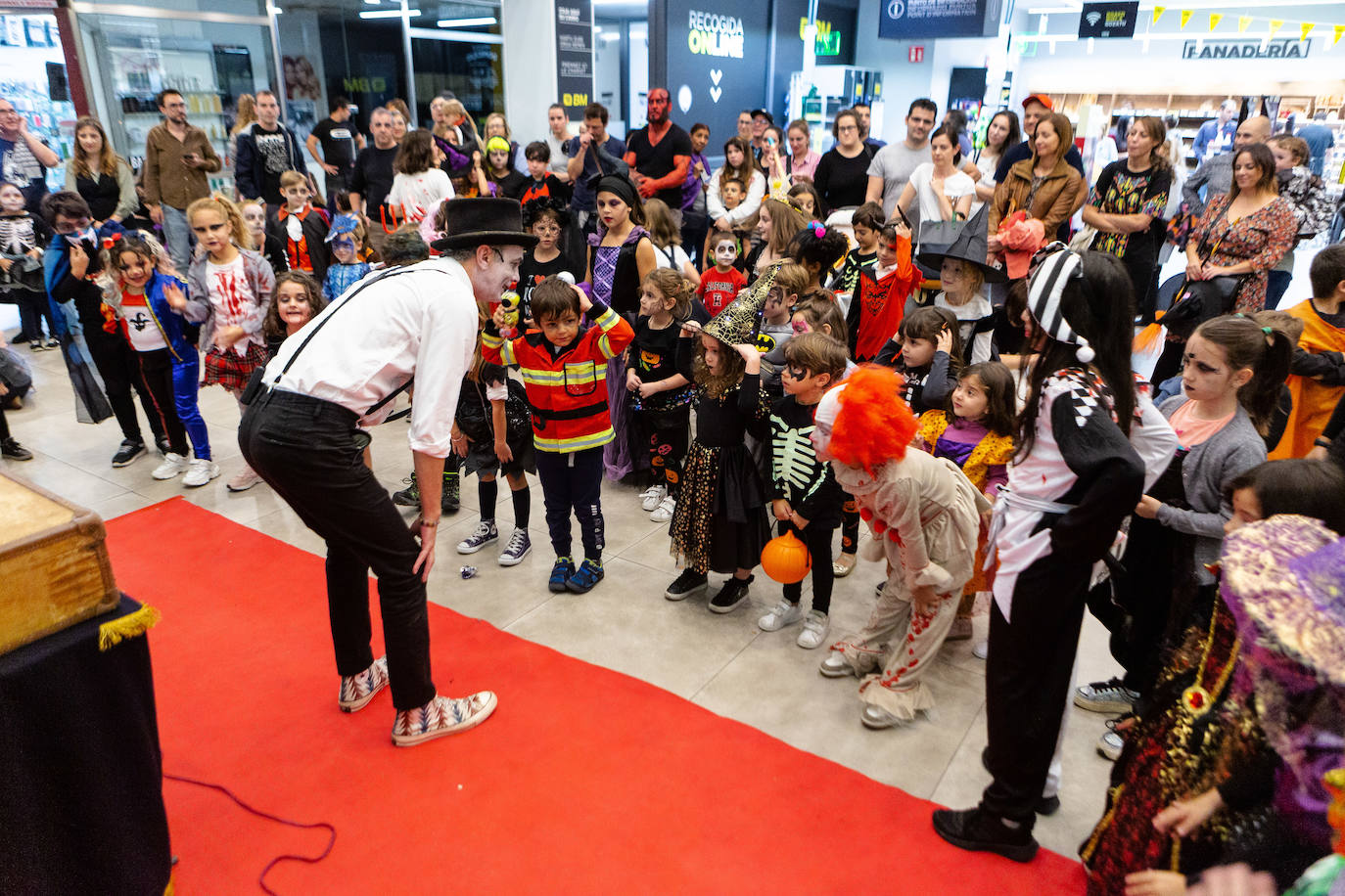 Fotos: La luz se adueño en la Gau beltza