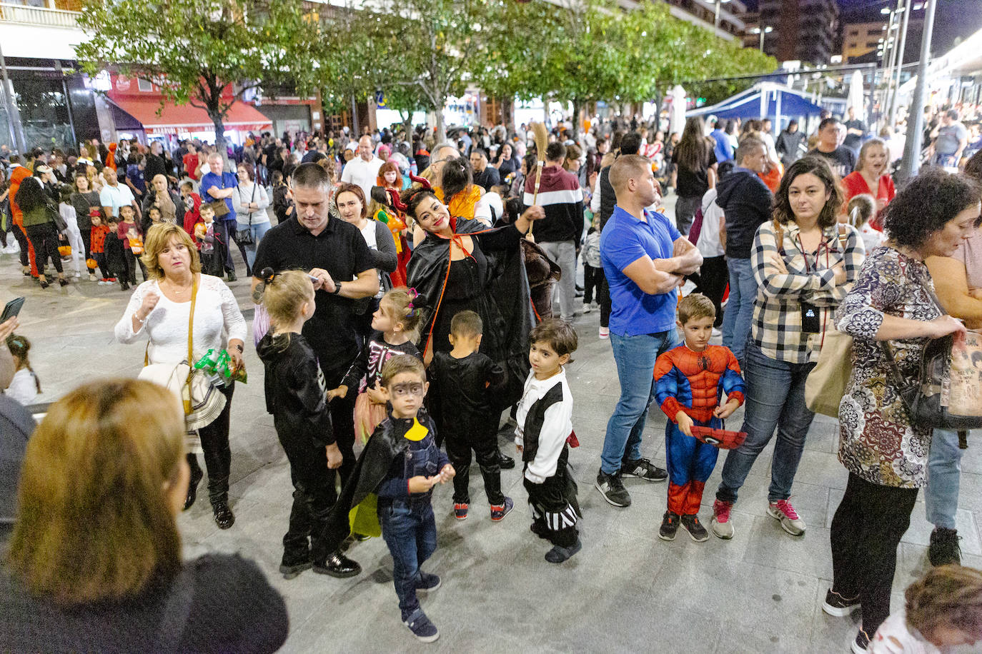 Fotos: La luz se adueño en la Gau beltza