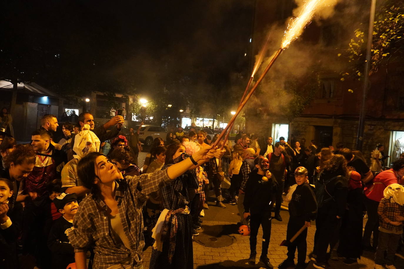 Fotos: La luz se adueño en la Gau beltza