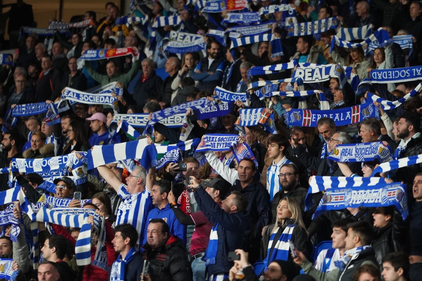 Fotos: Ambiente de gala en el Reale Arena