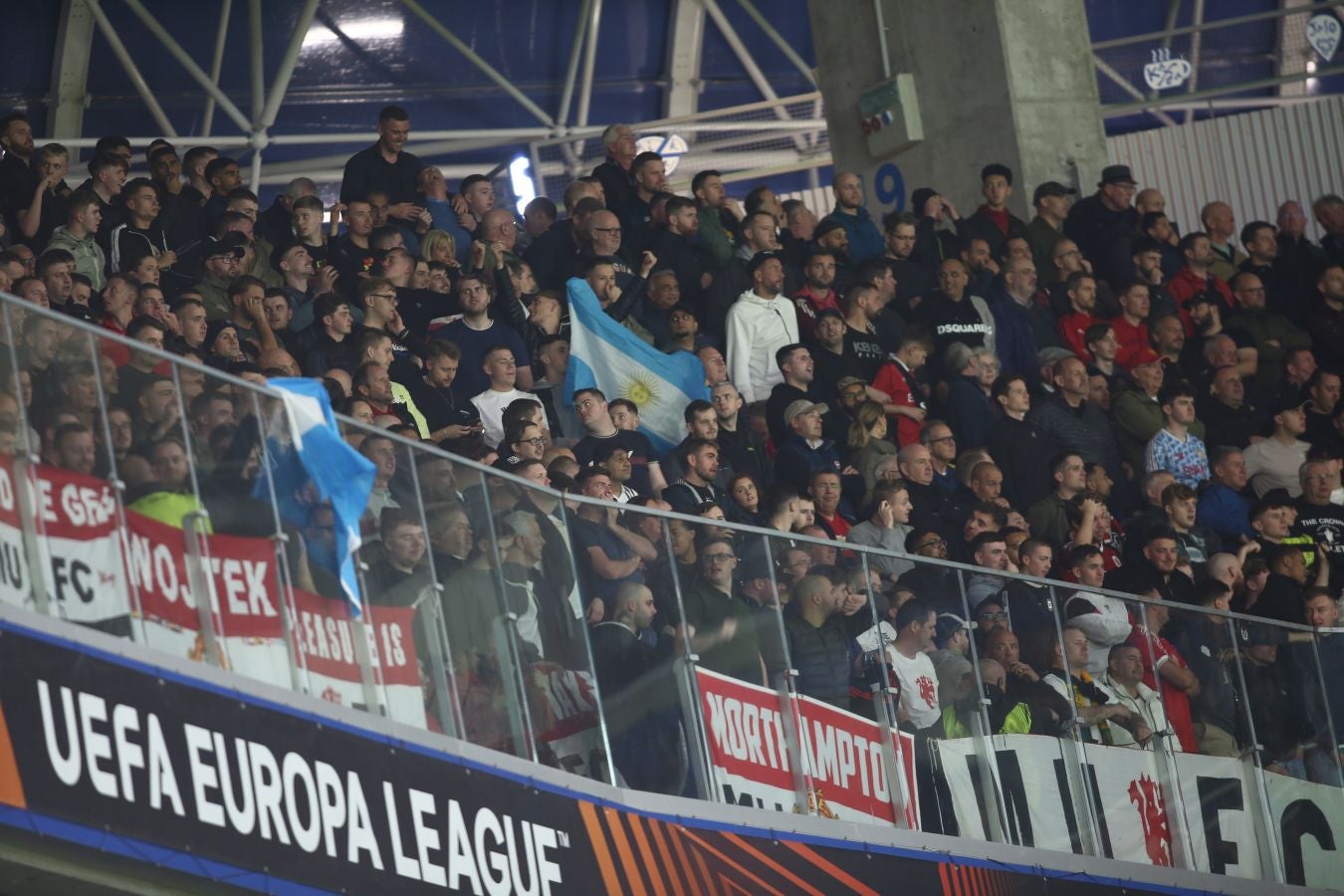 Fotos: Ambiente de gala en el Reale Arena