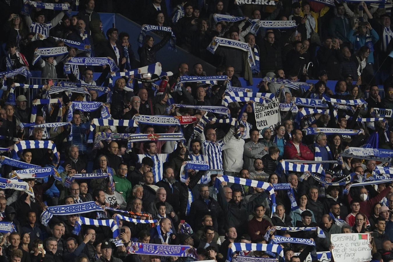 Fotos: Ambiente de gala en el Reale Arena