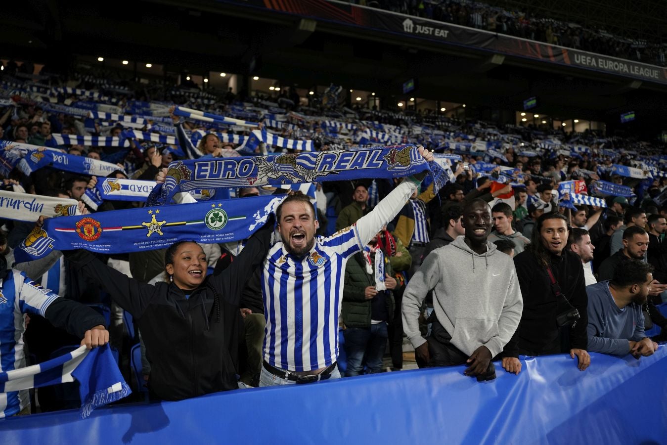 Fotos: Ambiente de gala en el Reale Arena
