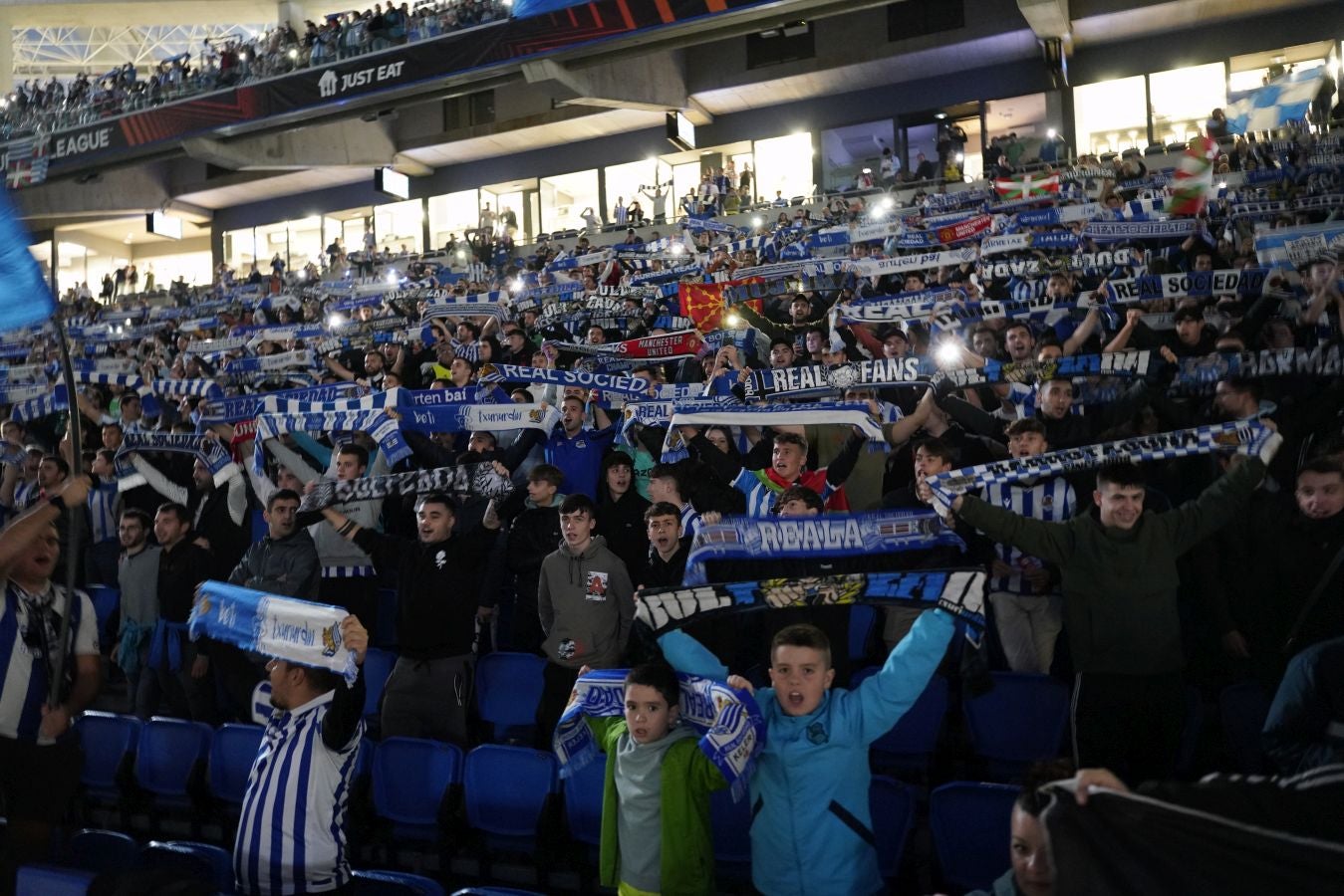Fotos: Ambiente de gala en el Reale Arena
