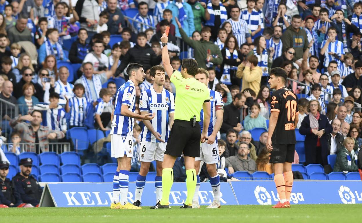 Real Sociedad - Valencia: Munuera Montero no puede con la Real