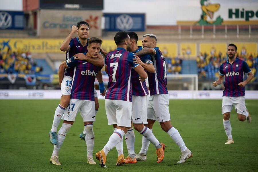 Fotos: Valioso punto para el Eibar