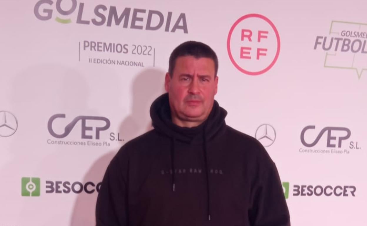 Igor Gordobil, técnico del Beasain, mejor entrenador en los premios Golsmedia