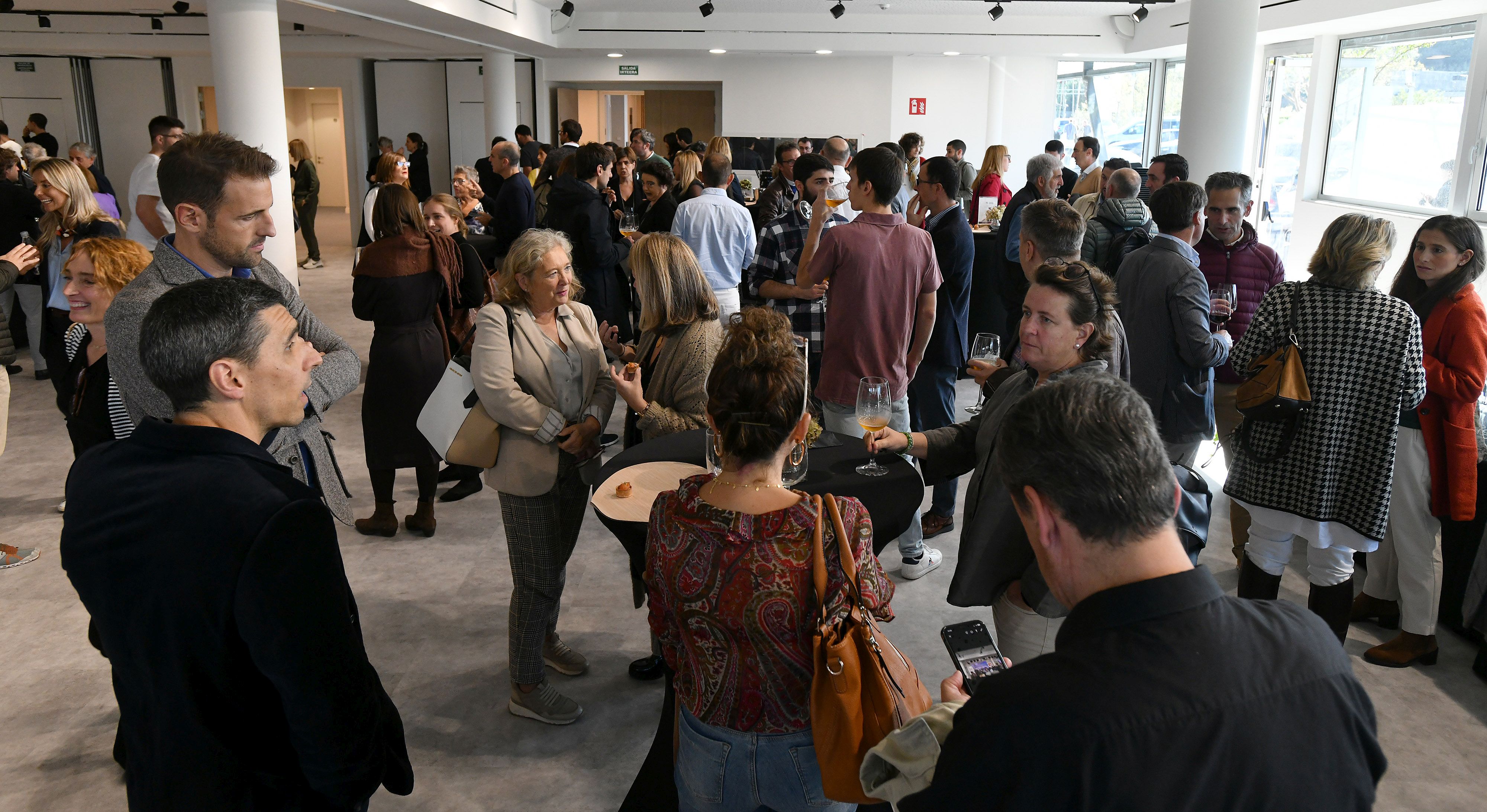 Fotos: Más de 200 invitados en el foro de DV