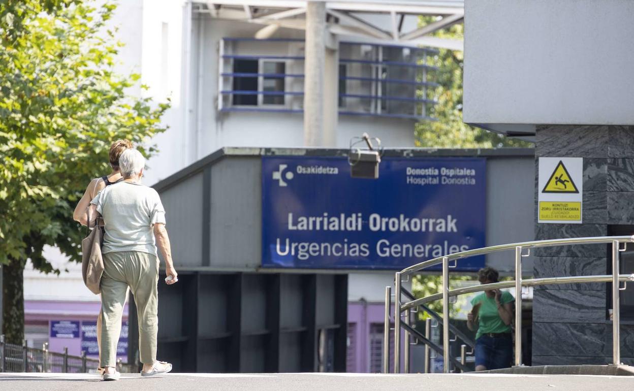 Entrada del servicio de Urgencias del Hospital Universitario Donostia. 
