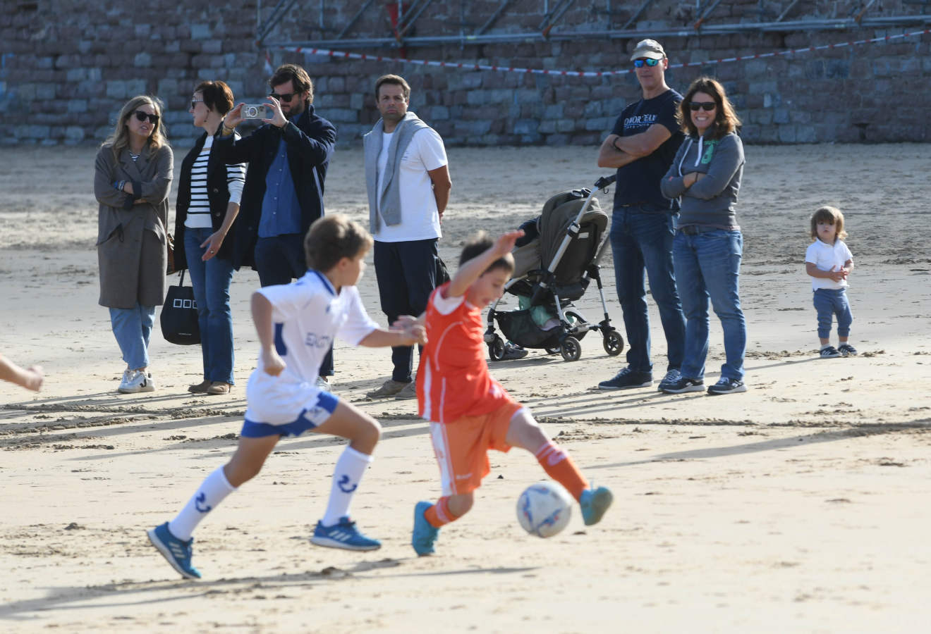 Fotos: Comienza la temporada de fútbol playero en Donostia