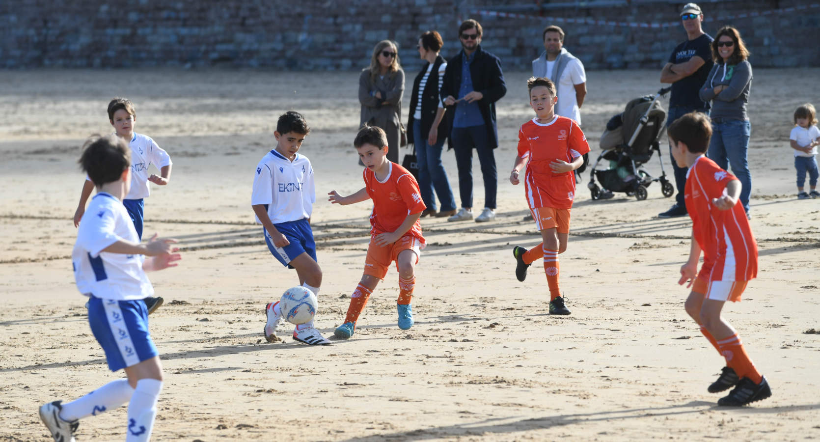 Fotos: Comienza la temporada de fútbol playero en Donostia