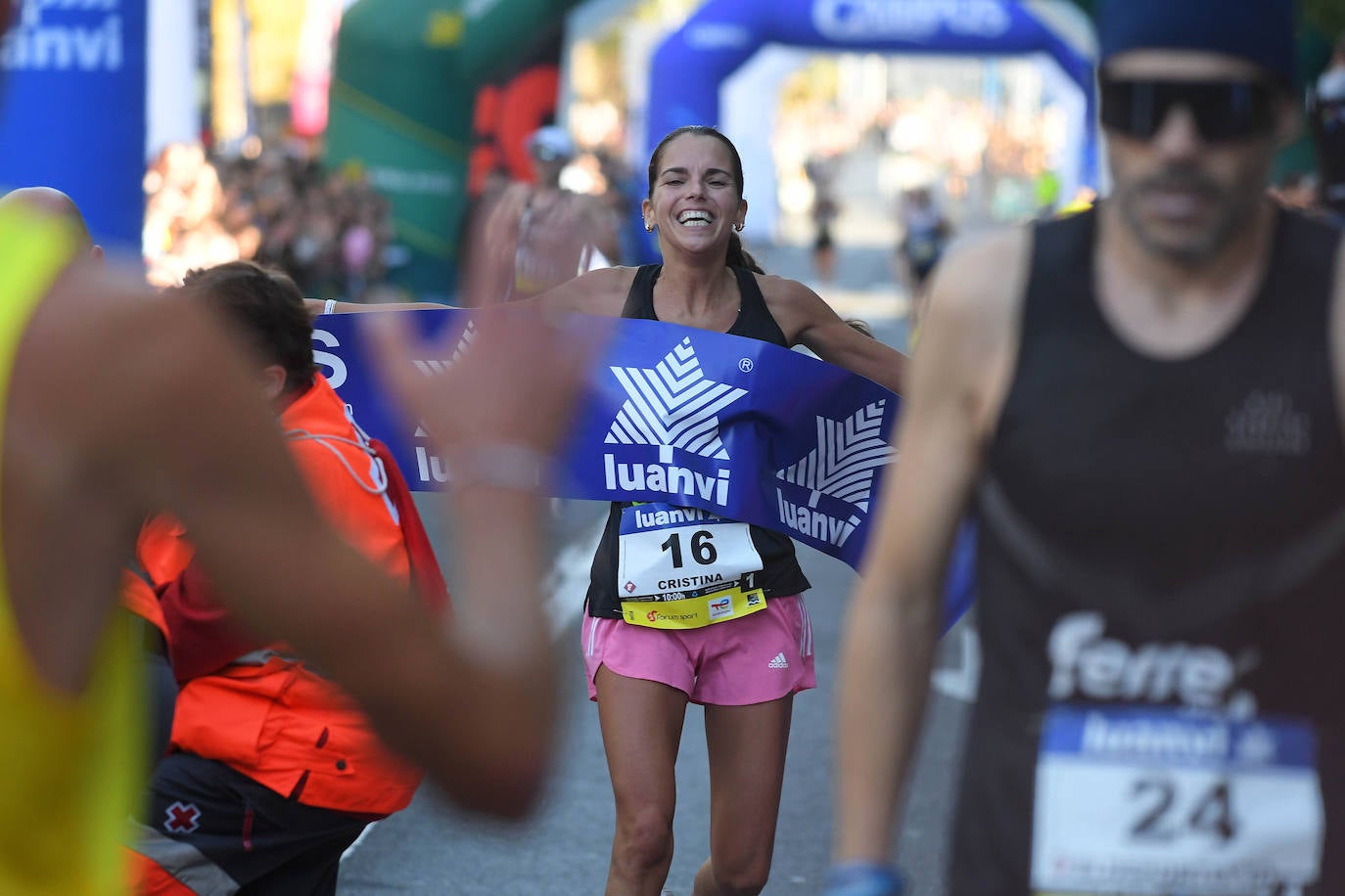 Fotos: Llegada a meta de los corredores