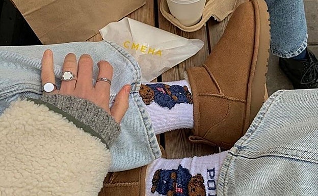 Imagen principal - Botas UGG con looks 'casual'.