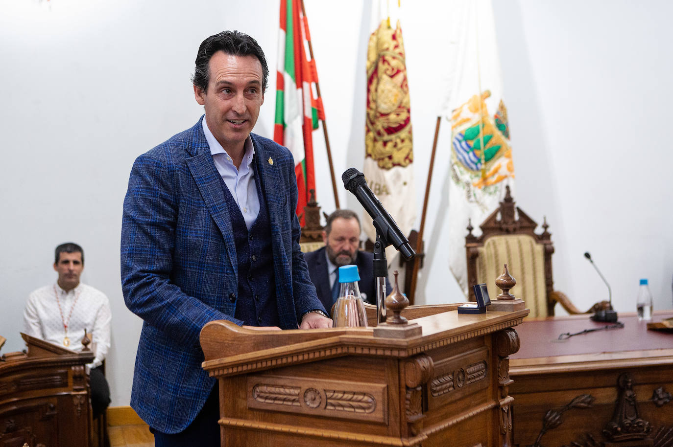 Fotos: Hondarribia entrega la insignia de oro a Unai Emery