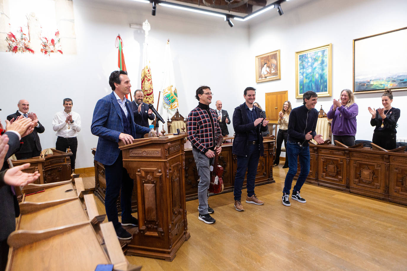 Fotos: Hondarribia entrega la insignia de oro a Unai Emery