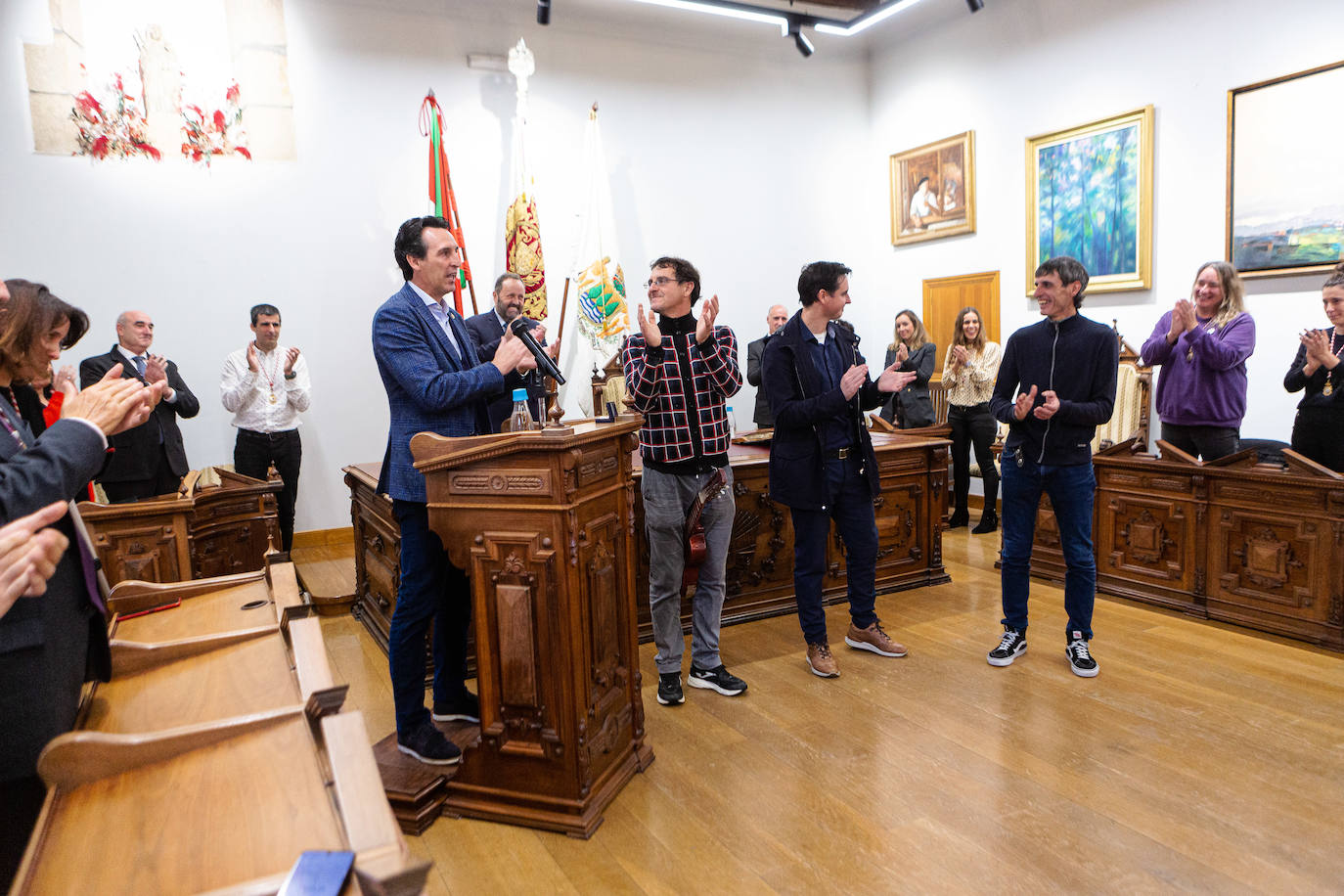 Fotos: Hondarribia entrega la insignia de oro a Unai Emery
