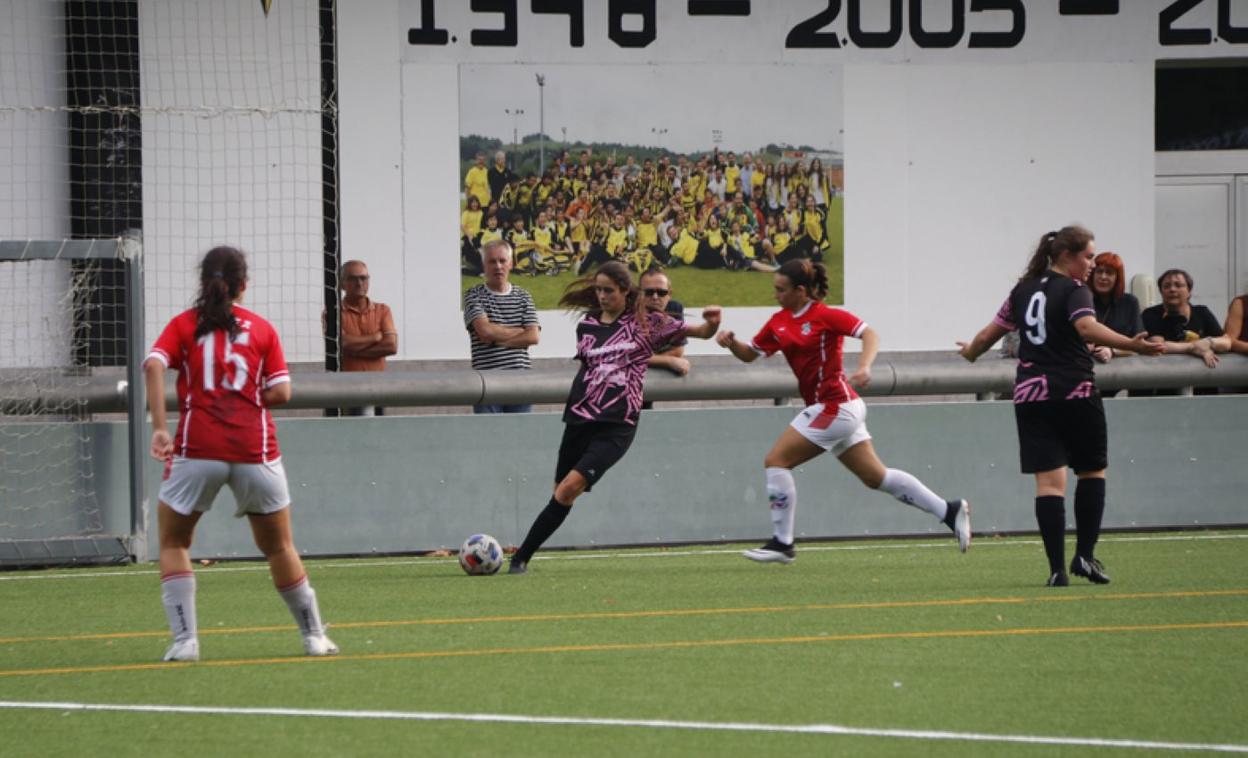El regional femenino jugará hoy en Errota Zar. 