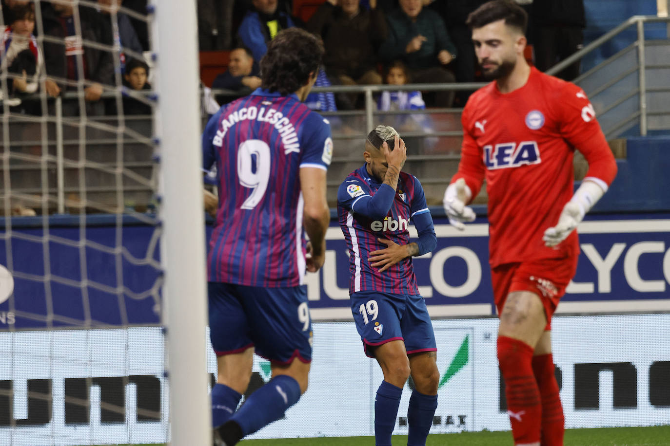 Fotos: Las mejores imágenes del Eibar-Alavés