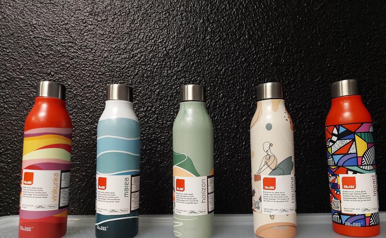 Imagen de las botellas ganadoras de este año. 