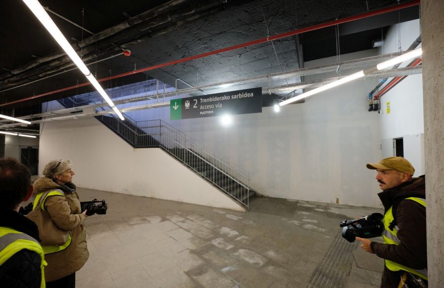 Fotos: Visita a la estación provisional de Atotxa