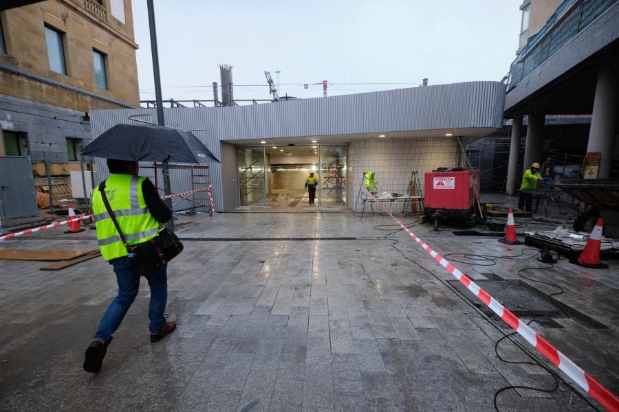 Fotos: Visita a la estación provisional de Atotxa