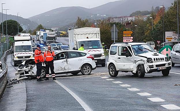 Accidente en la Gi-636 en Irun. 