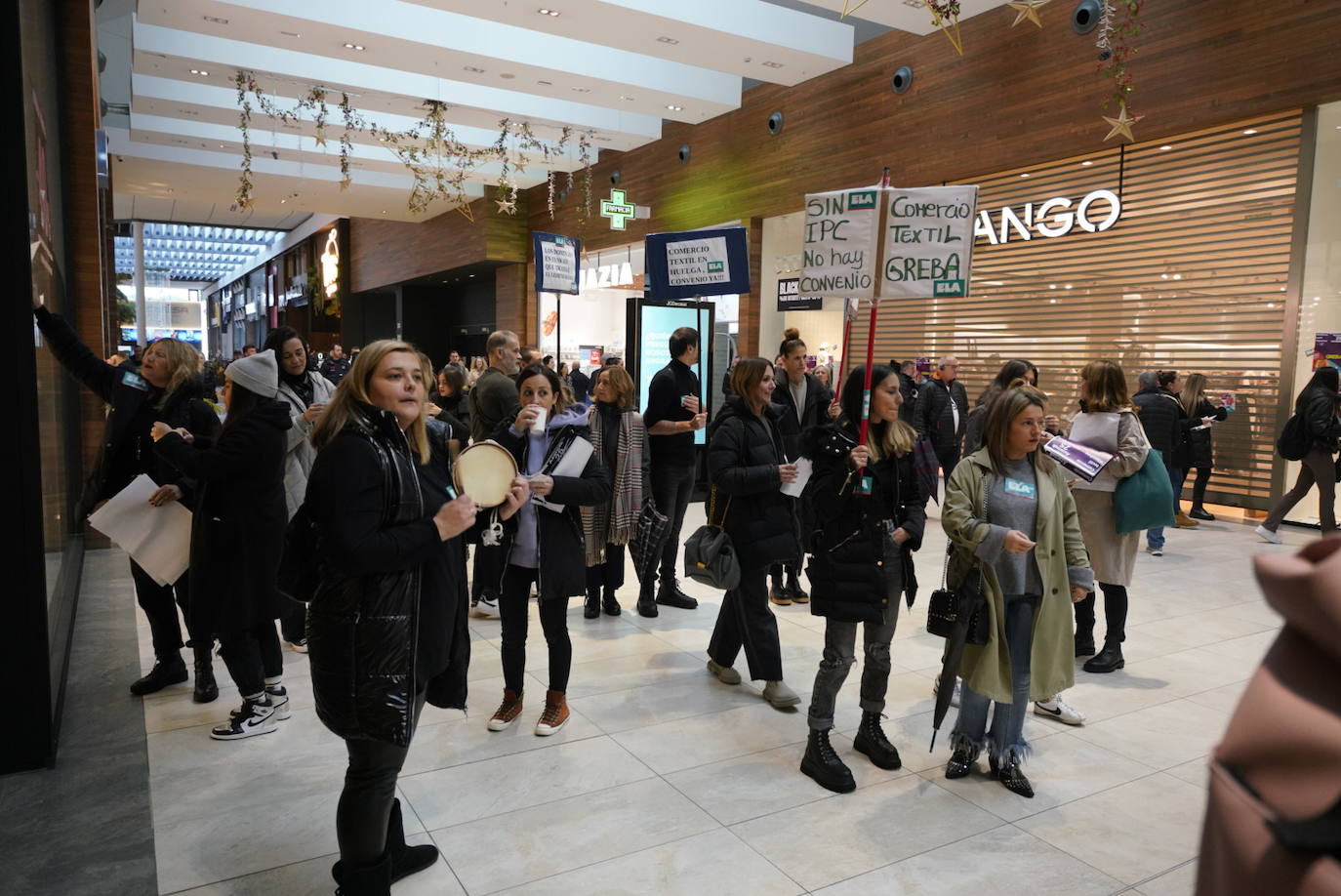 Fotos: Jornada de huelga en el sector textil de Gipuzkoa