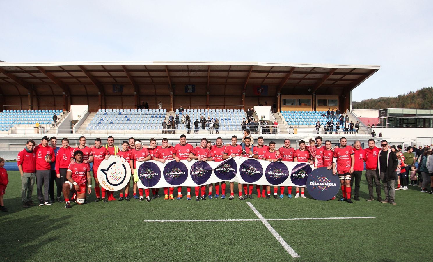 El Ampo Ordizia remonta un 13-27 en contra y Cruz transforma un ensayo en el último segundo para darle a los goierritarras la primera victoria en casa. 