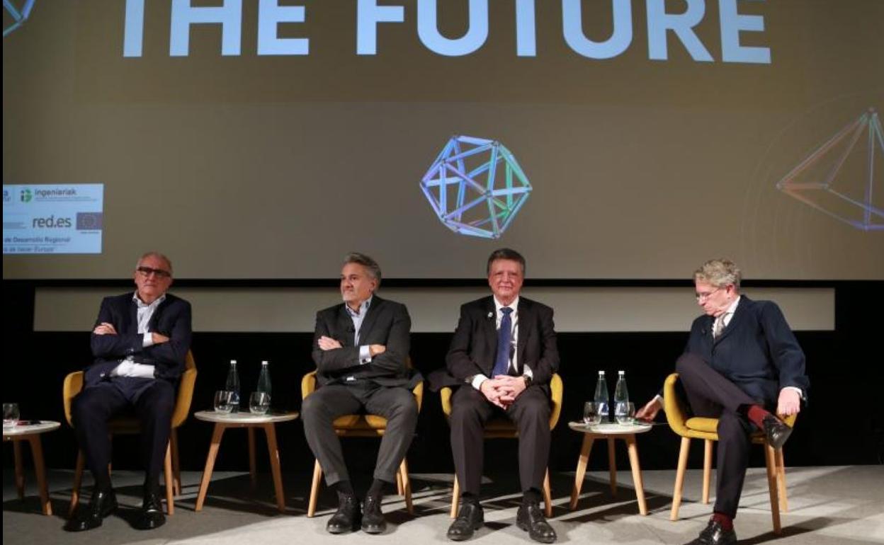 Andrés Arizkorreta, Alberto Granados, Emilio Titos y Emiliano López Atxurra, ayer en la jornada de Tabakalera. 