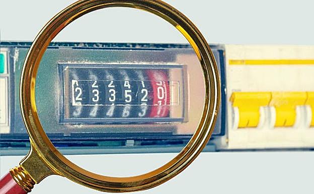 Vídeo: Empieza el puente con el precio de los combustibles más bajo de los últimos meses