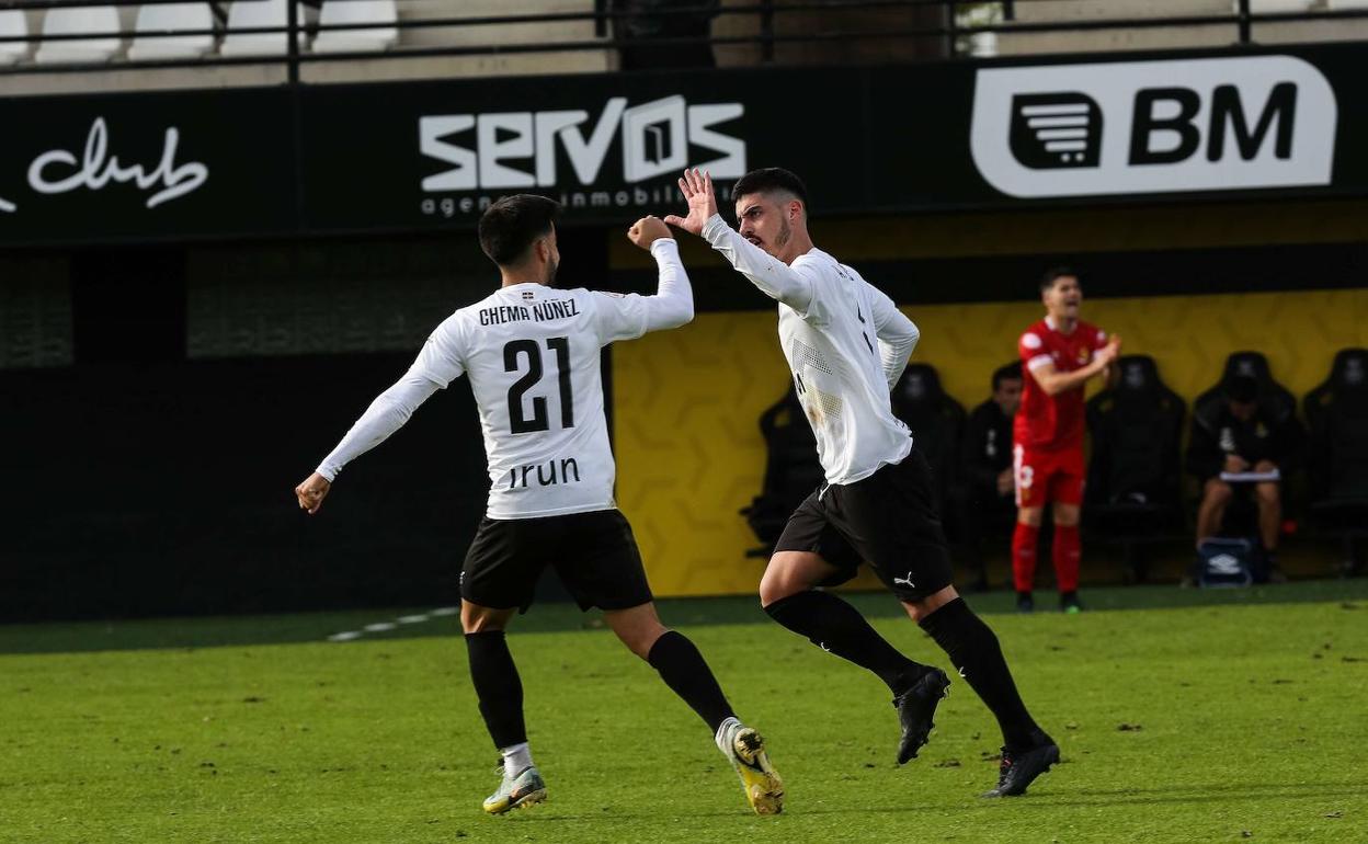 Chema Muñoz celebra un gol en Gal. 