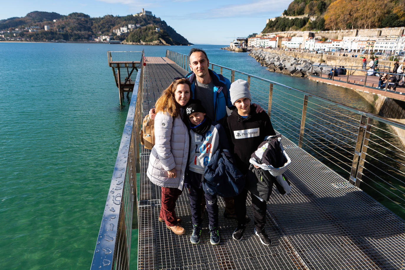 Fotos: Primer día de fiesta para los turistas en Donostia