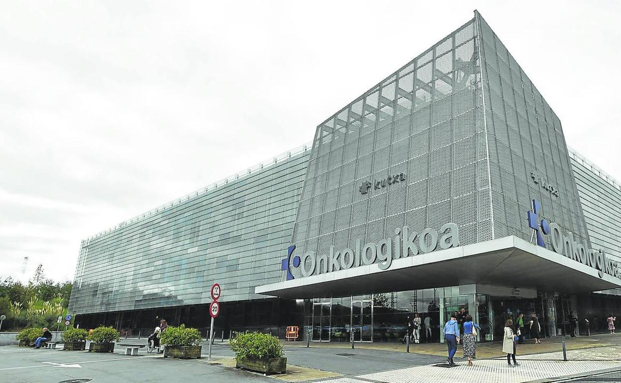 La integración de Onkologikoa en la red de Osakidetza ha sido un punto de discordia.