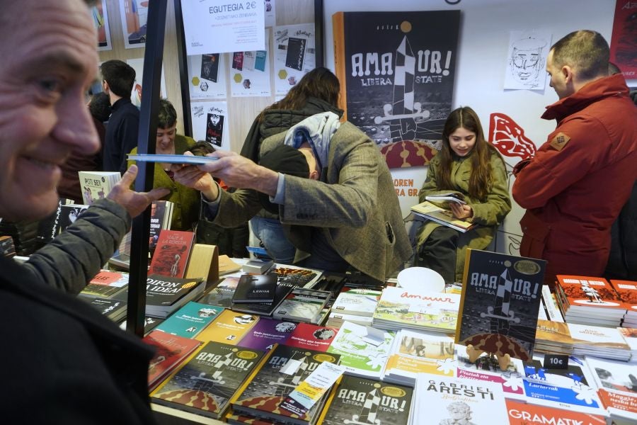 Fotos: Azken orduak, azken erosketak, azken aurkezpenak