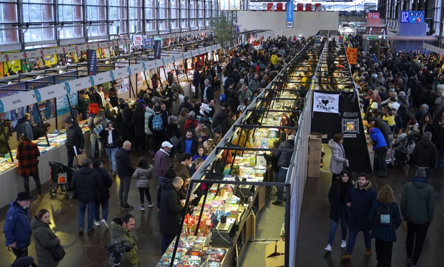 Fotos: Azken orduak, azken erosketak, azken aurkezpenak