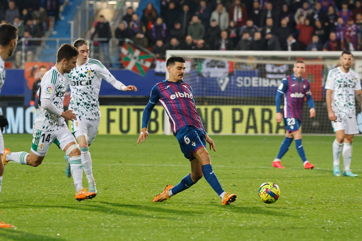 Fotos: Las mejores imágenes del Eibar-Oviedo