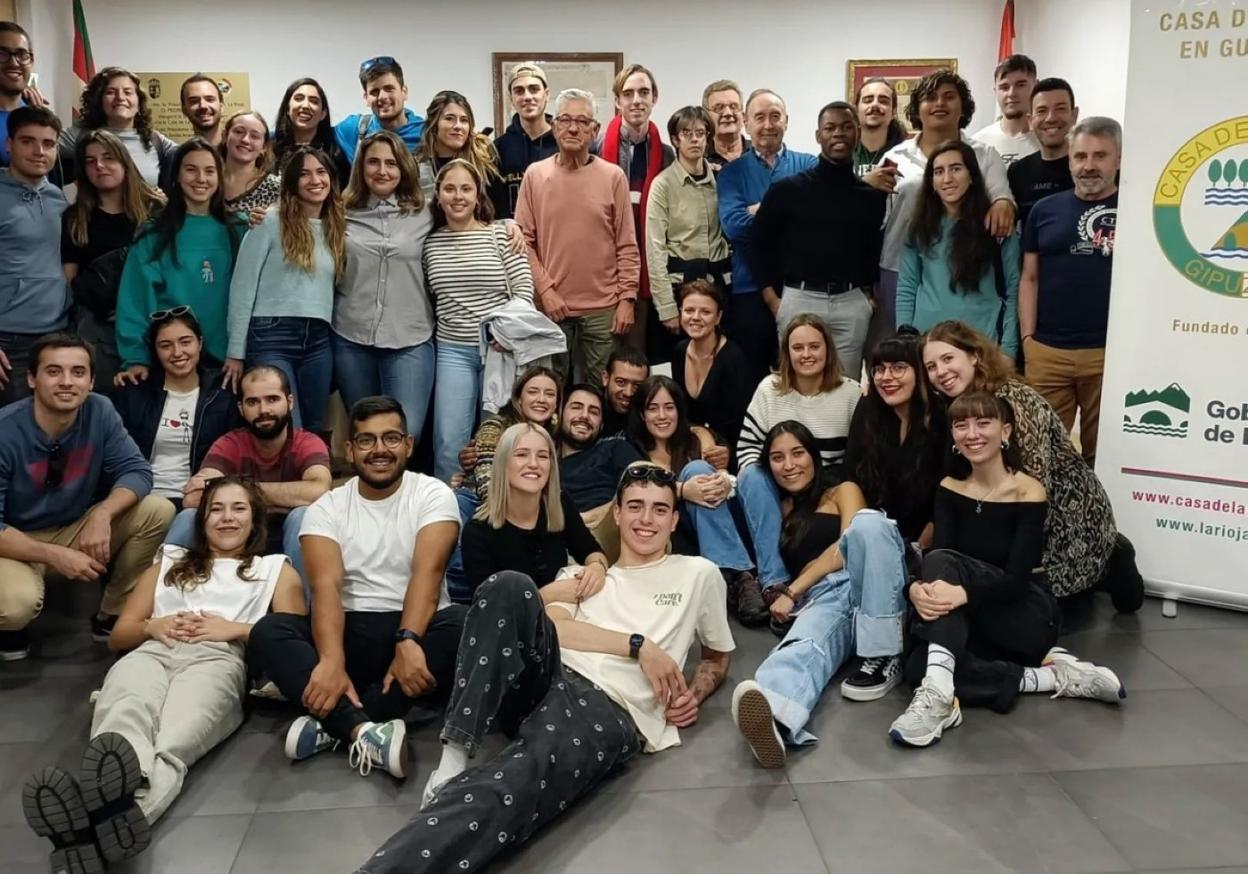 La Casa de la Rioja invitó a estudiantes extranjeros que realizan aquí su Erasmus.