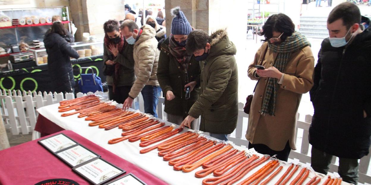 Los componentes del jurado valorarán inicialmente el producto en crudo. 