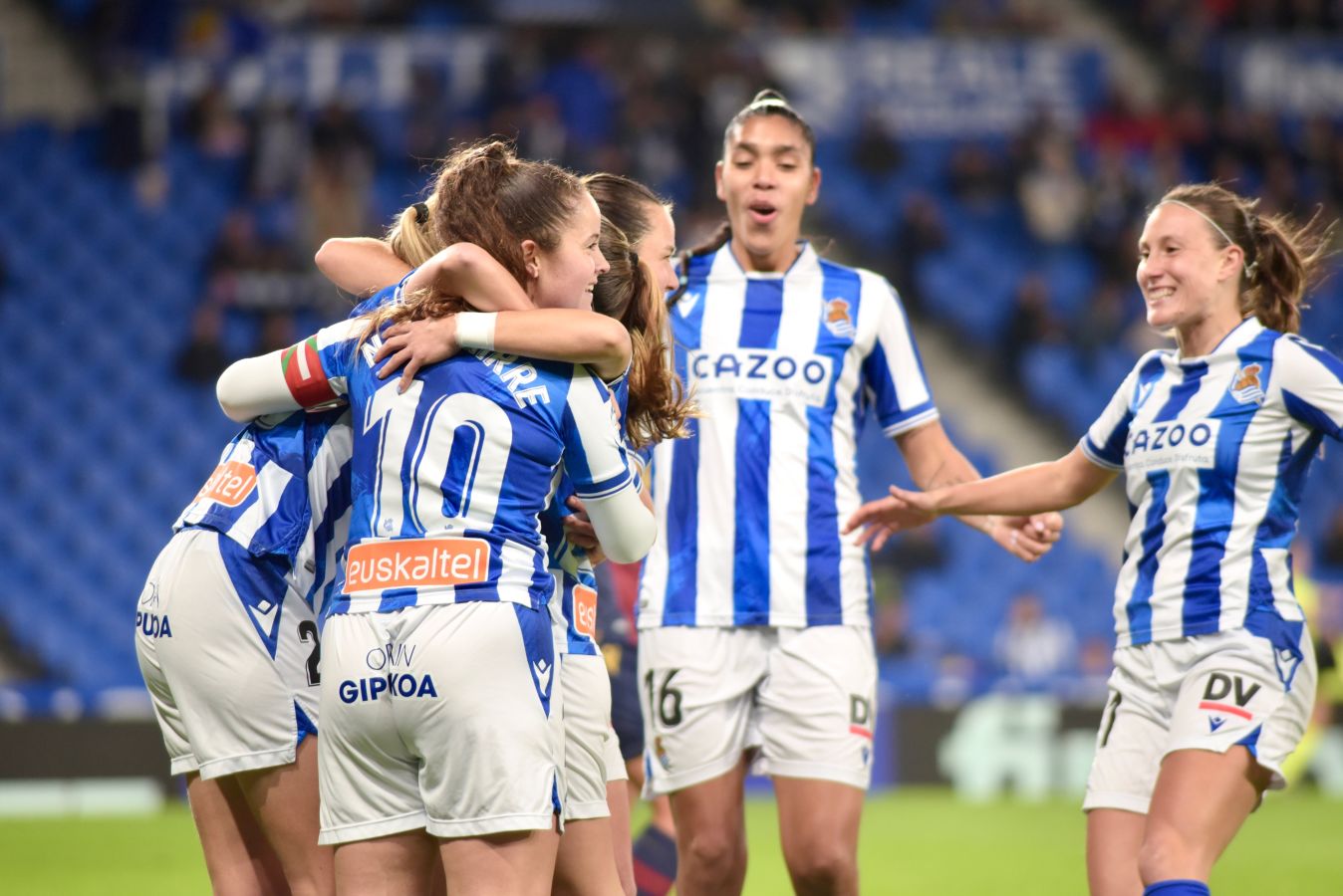 Fotos: La Real cae en casa ante un rival directo