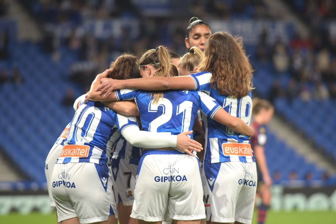 Fotos: La Real cae en casa ante un rival directo