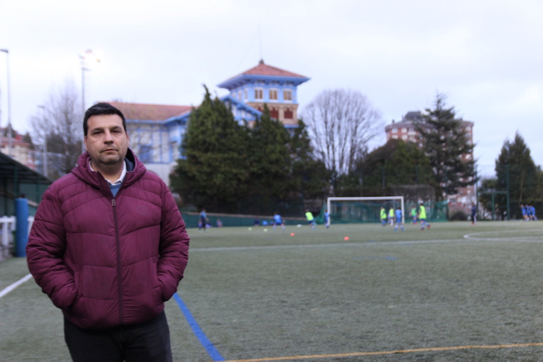Eduardo González, en el campo de Trintxerpe. 