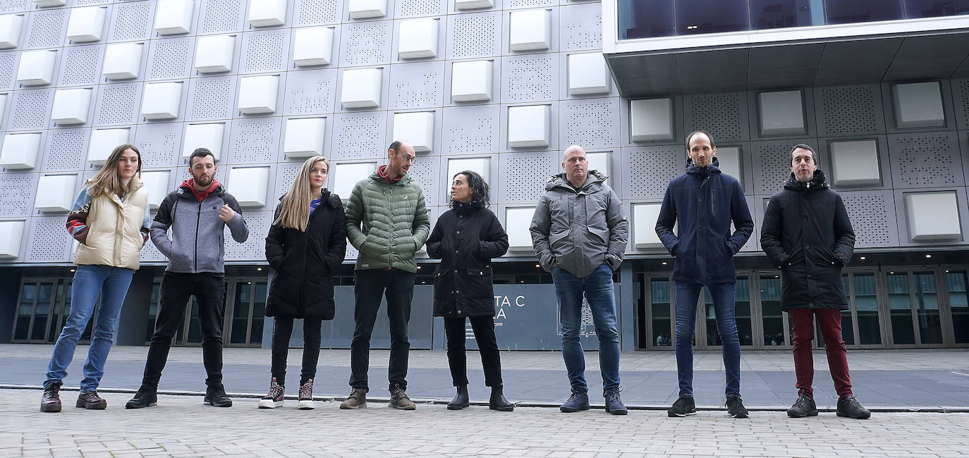 Fotos: Zortzi finalista gogotsu, txapel bat eta 13.000 bertsozaleentzako plaza Iruñeko Nafarroa Arenan