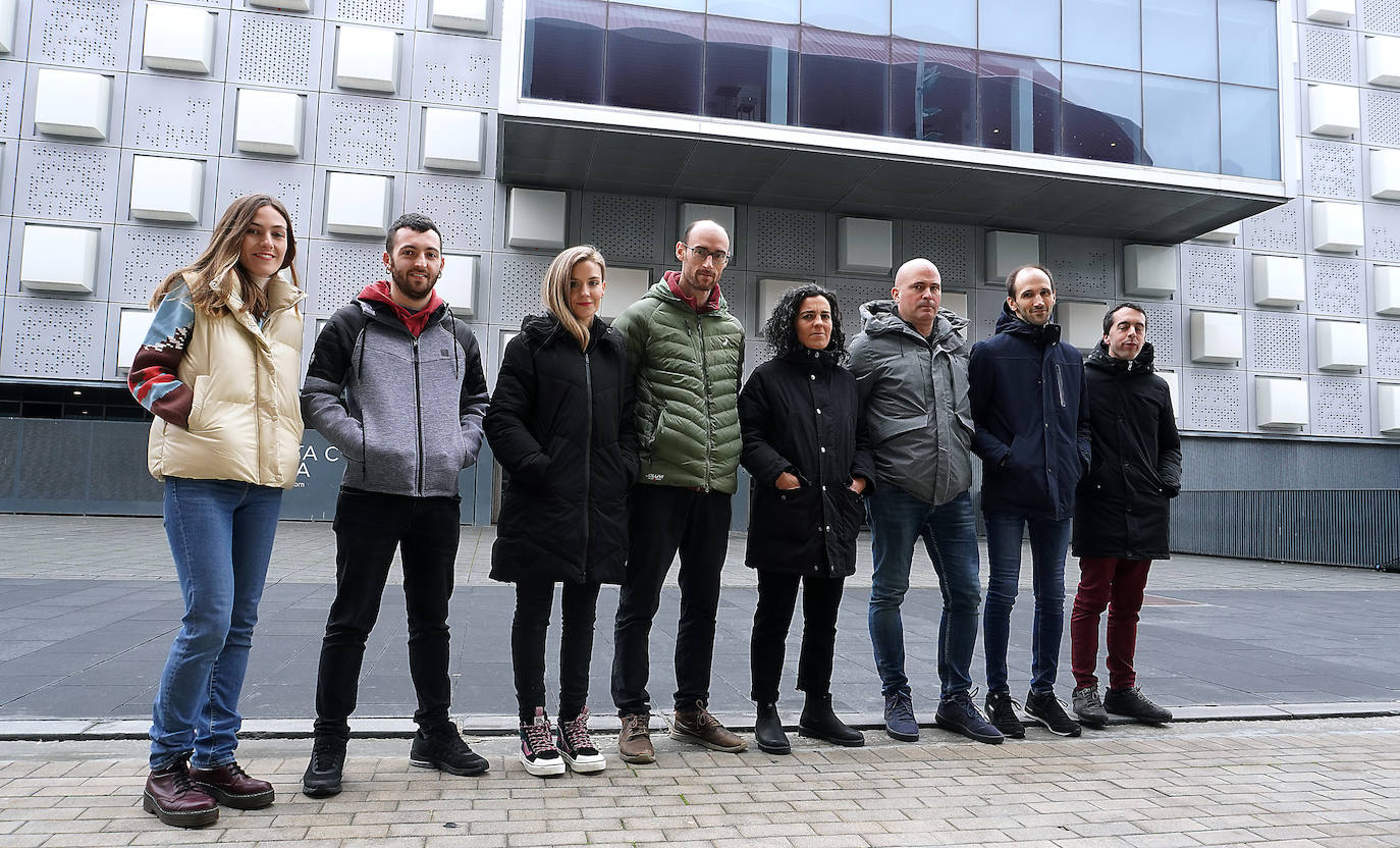 Fotos: Zortzi finalista gogotsu, txapel bat eta 13.000 bertsozaleentzako plaza Iruñeko Nafarroa Arenan