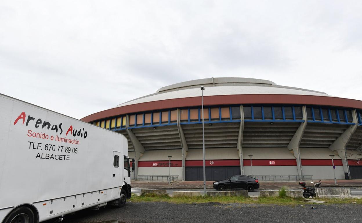 Imagen ayer del exterior de Illunbe, donde Ulma celebrará el viernes su asamblea extraordinaria. 