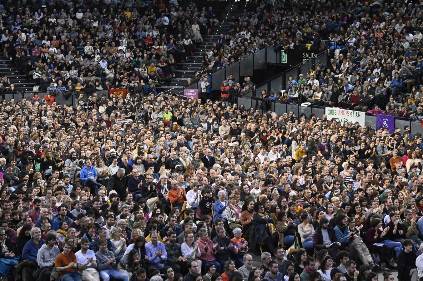 Fotos: Giro bikaina Nafarroa Arenan