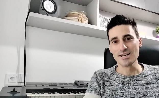 'La Brecha' eleberriak musikal propioa izango du Valen Moñux eta Oihan Vegaren zuzendaritzapean