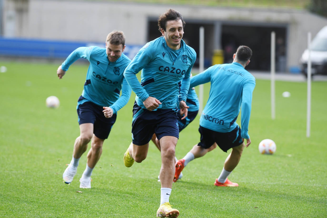 Fotos: Los realistas se ejercitan en Zubieta