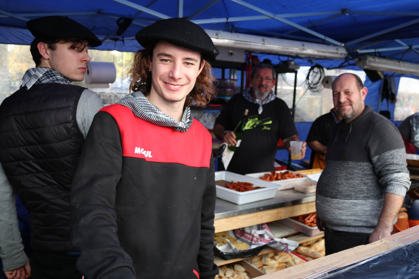 Fotos: Errenteria se vuelca con Santo Tomás