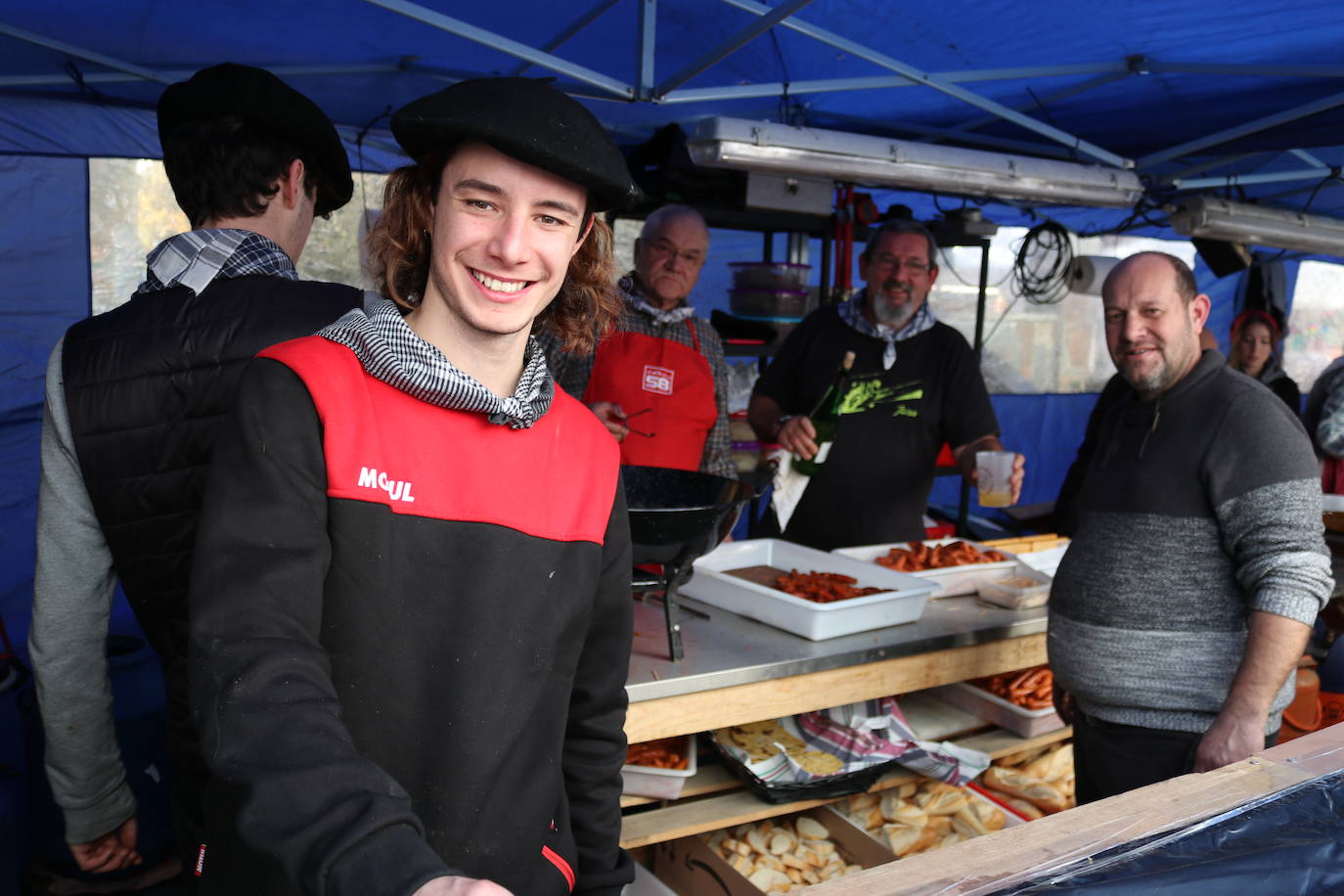 Fotos: Errenteria se vuelca con Santo Tomás